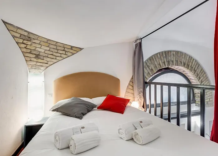 Spacious Loft In The Heart Of Rom