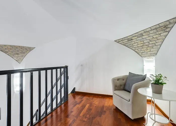 Spacious Loft In The Heart Of Rom